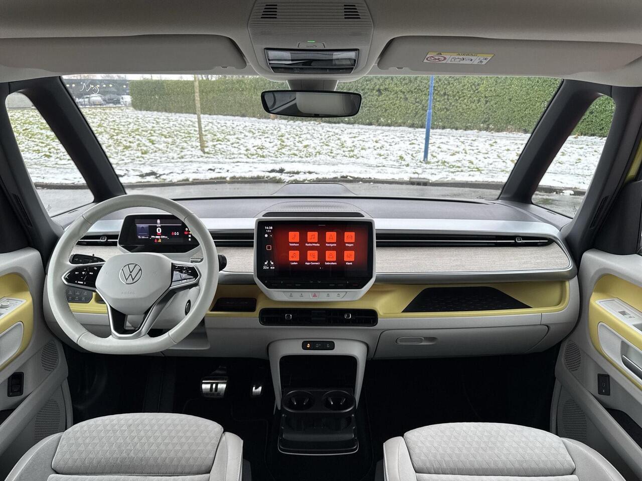 Volkswagen ID. Buzz Pro 77kWh | Trekhaak | A. Camera | ACC | Side Assist | L1 | SOH 98% |