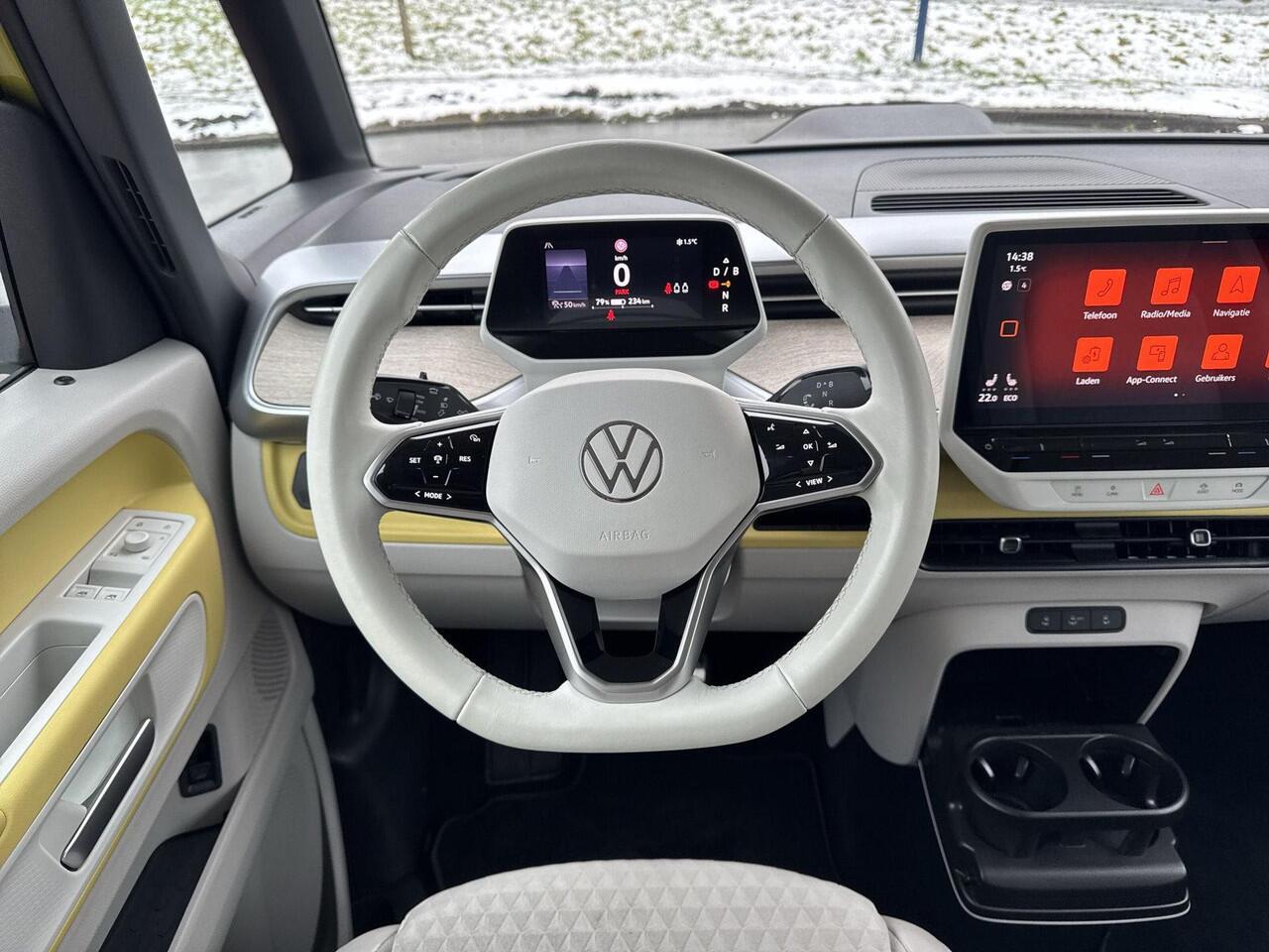 Volkswagen ID. Buzz Pro 77kWh | Trekhaak | A. Camera | ACC | Side Assist | L1 | SOH 98% |