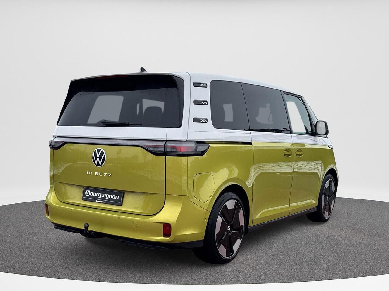 Volkswagen ID. Buzz Pro 77kWh | Trekhaak | A. Camera | ACC | Side Assist | L1 | SOH 98% |
