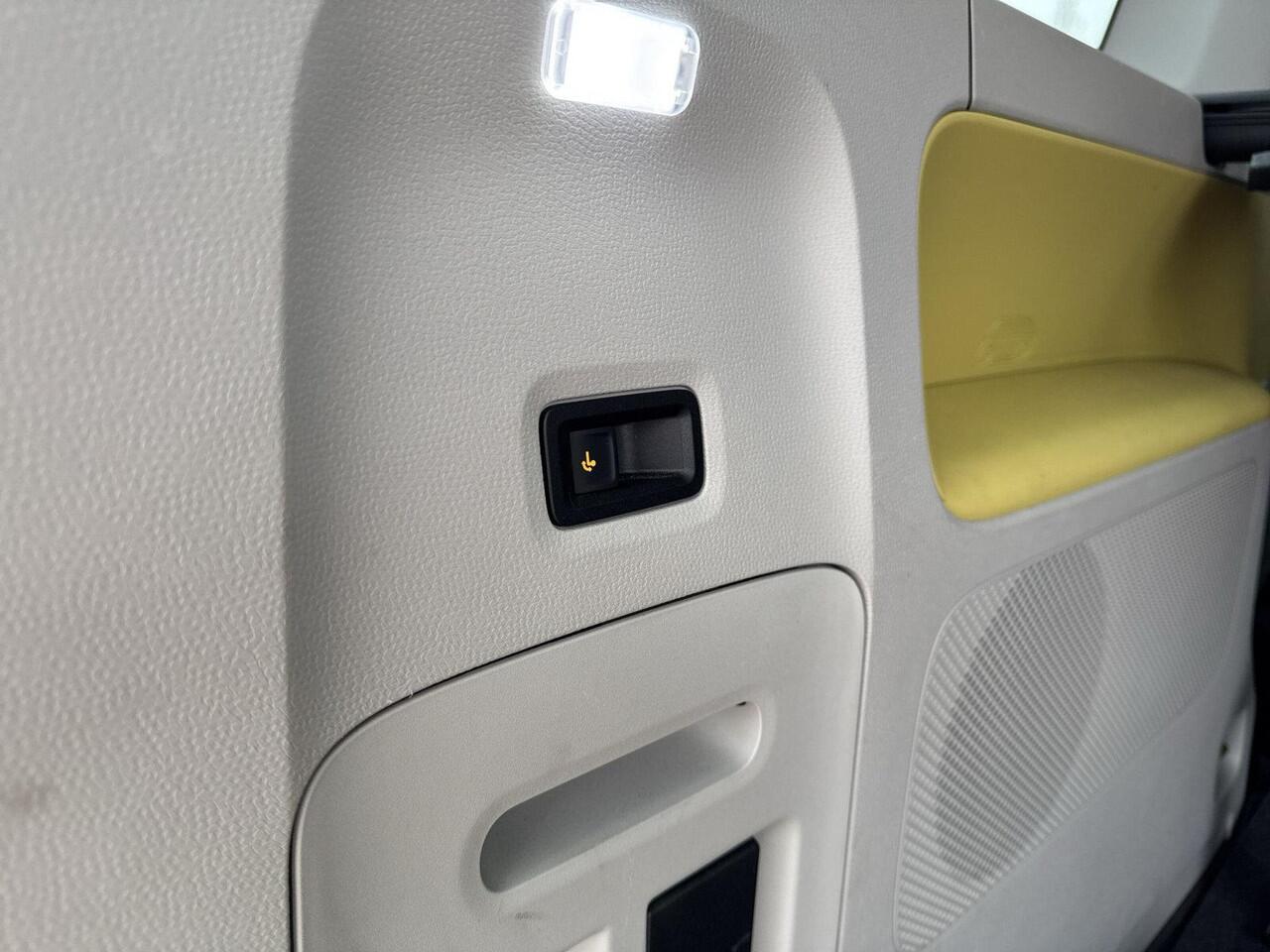 Volkswagen ID. Buzz Pro 77kWh | Trekhaak | A. Camera | ACC | Side Assist | L1 | SOH 98% |