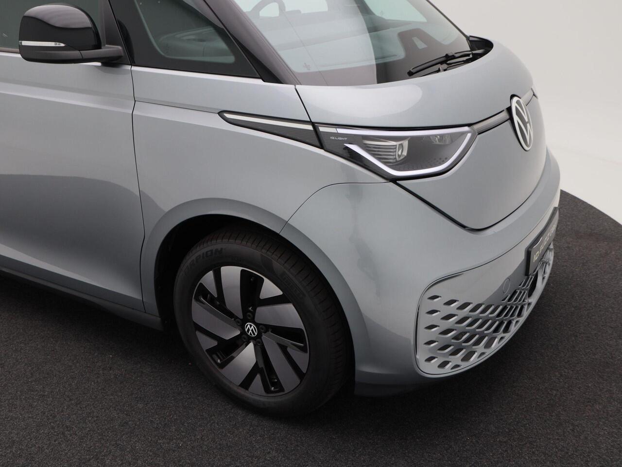 Volkswagen ID. Buzz Anniversary Edition 286 pk 79 kWh | Trekhaak | Bijrijdersbank | Camera |