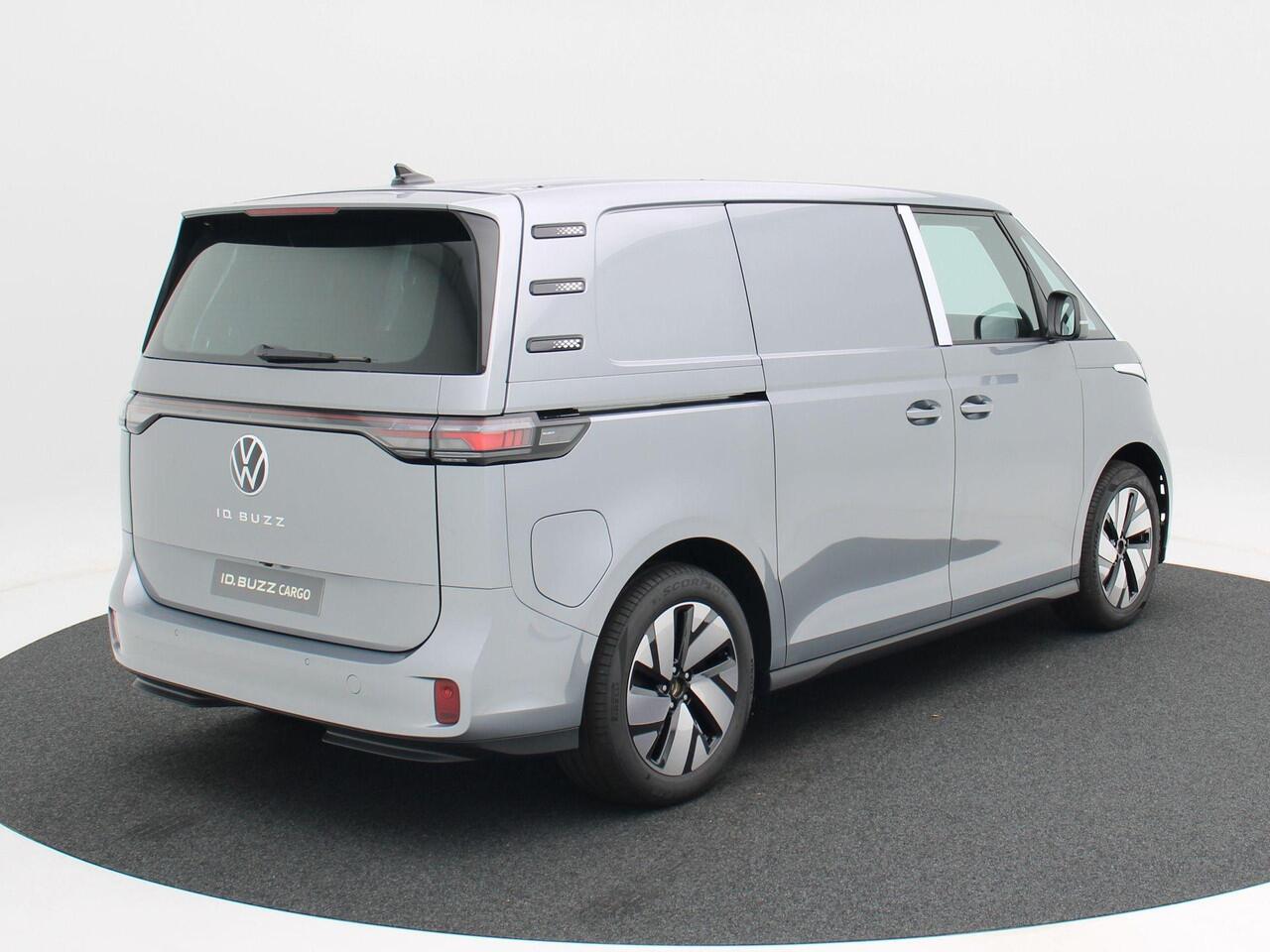 Volkswagen ID. Buzz Anniversary Edition 286 pk 79 kWh | Trekhaak | Bijrijdersbank | Camera |