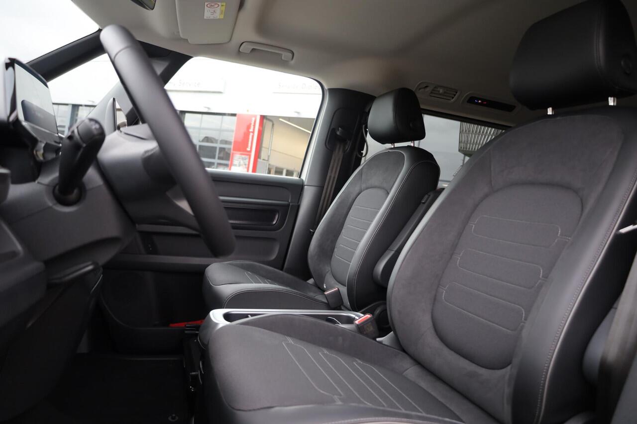 Volkswagen ID. Buzz Pro Bulli 86 kWh LWB 7p. 268PK / 210kW LED Matrix IQ.Light, rondomzicht camera, voorstoelen verwarmbaar met massagefunctie, Apple Carplay & Android Auto, achteruitrijcamera, elektrische schuifdeur links + rechts, Keyless Entry, dynamische grootlichtassist