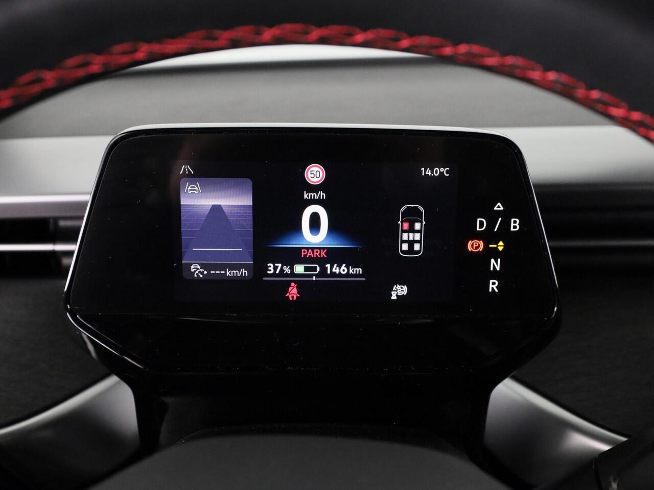 Volkswagen ID. Buzz GTX 86 kWh LWB 7p. 340 pk | SoH 100% | Verlengde garantie | Navigatie | Trekhaak (wegklapbaar) | Parkeersensoren (Park assist) | Achteruitrijcamera | Stoelverwarming v/a |