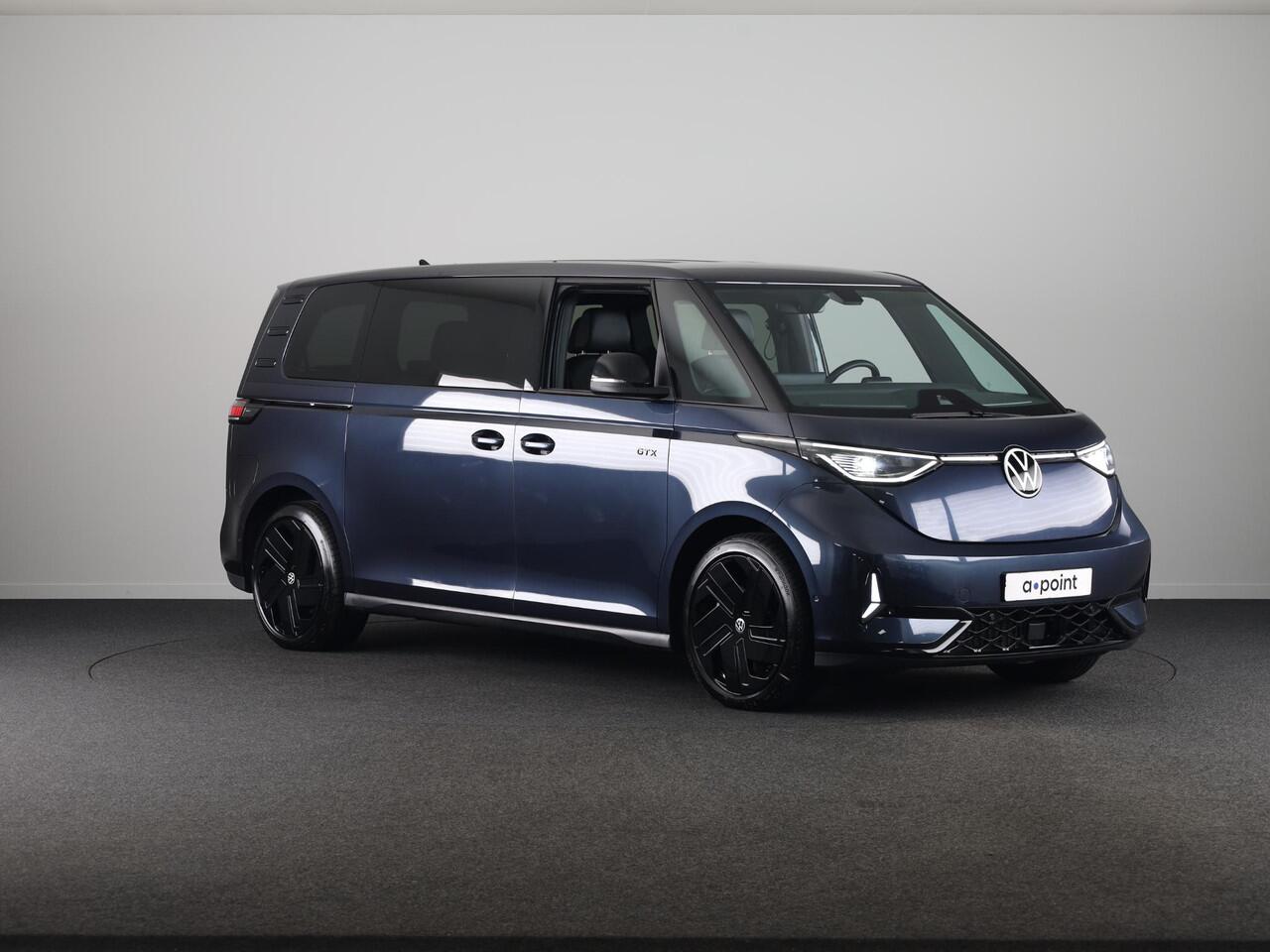 Volkswagen ID. Buzz GTX 86 kWh LWB 7p. 340 pk | SoH 100% | Verlengde garantie | Navigatie | Trekhaak (wegklapbaar) | Parkeersensoren (Park assist) | Achteruitrijcamera | Stoelverwarming v/a |