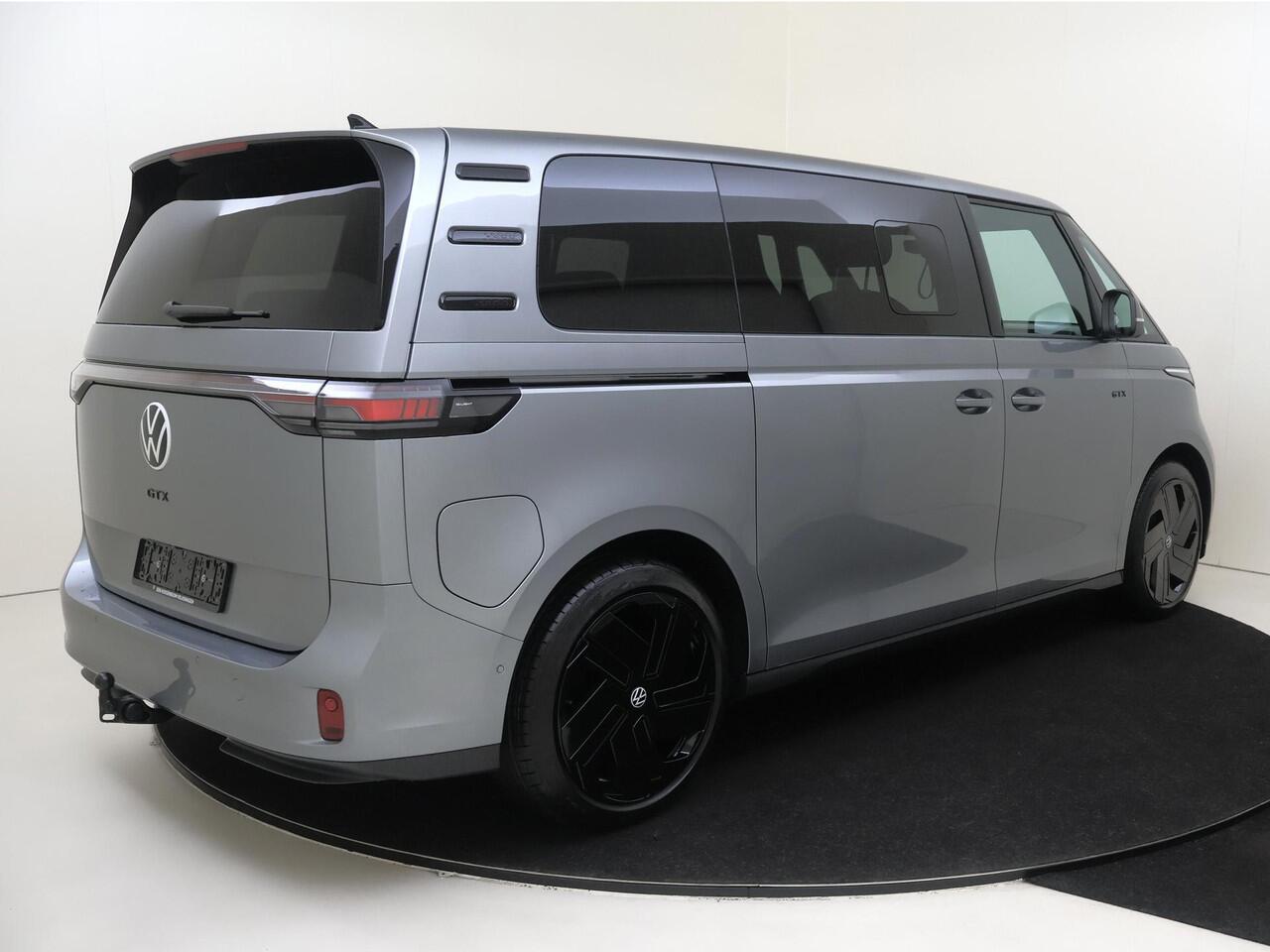 Volkswagen ID. Buzz GTX 250 kW (340 pk) 4M Elektromotor 7pers | 7 zits pakket | Bekleding, 'ArtVelours' GTX Premium | Velgen 'Caracas', 21 inch lichtmetaal | Open & Close Pakket Plus |