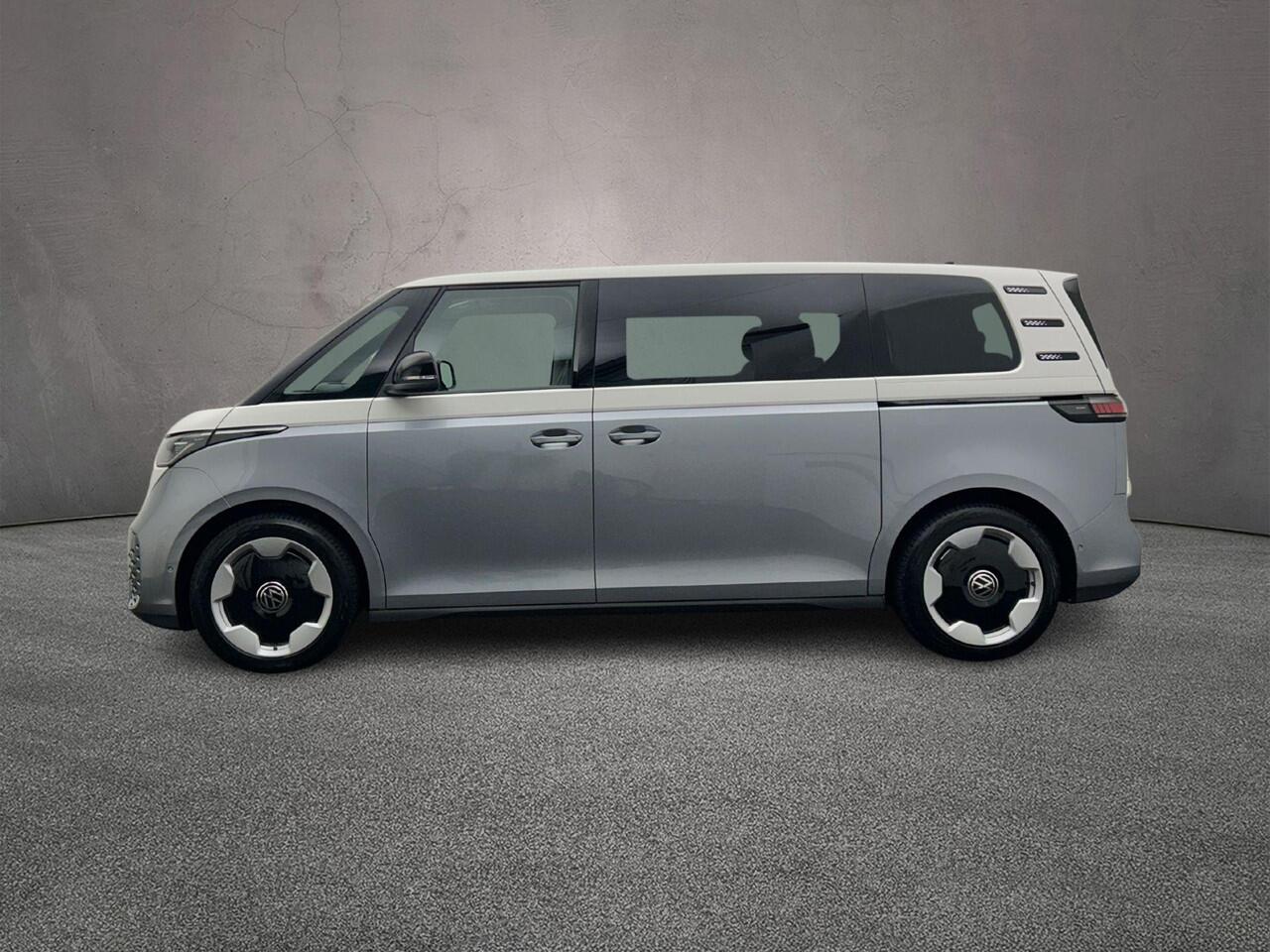 Volkswagen ID. Buzz Pro Bulli Limited 286pk 86 kWh LWB | 7-zits | Trekhaak | AssistancePlus pakket | ComfortPlus pakket | Design pakket | Open & Close pakket