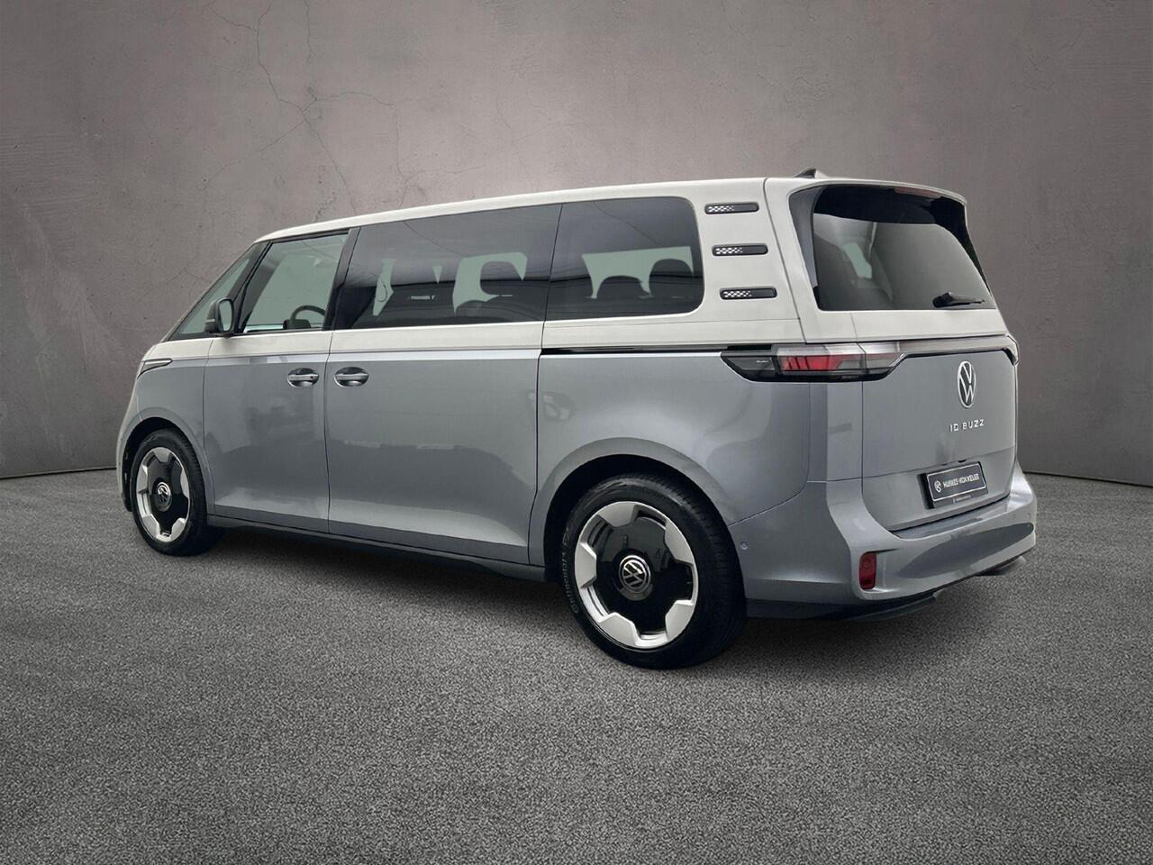 Volkswagen ID. Buzz Pro Bulli Limited 286pk 86 kWh LWB | 7-zits | Trekhaak | AssistancePlus pakket | ComfortPlus pakket | Design pakket | Open & Close pakket