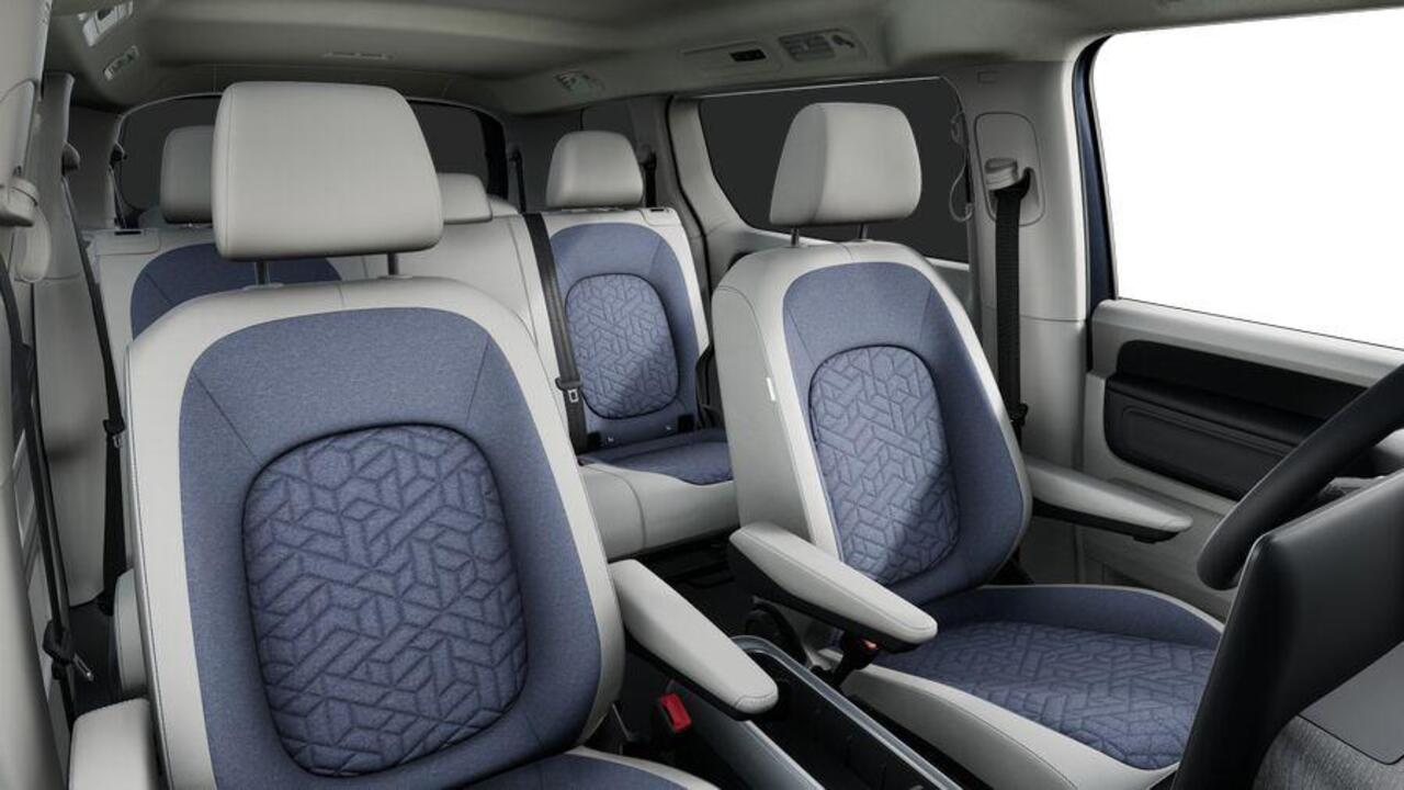 Volkswagen ID. Buzz Pro Bulli Limited Edition 86 kWh LWB 7p. | 7 zits pakket | Trekhaak, elektrisch uitklapbaar | Velgen 'Bromberg', 21 inch lichtmetaal | Open & Close Pakket | Assistance Pakket Plus |