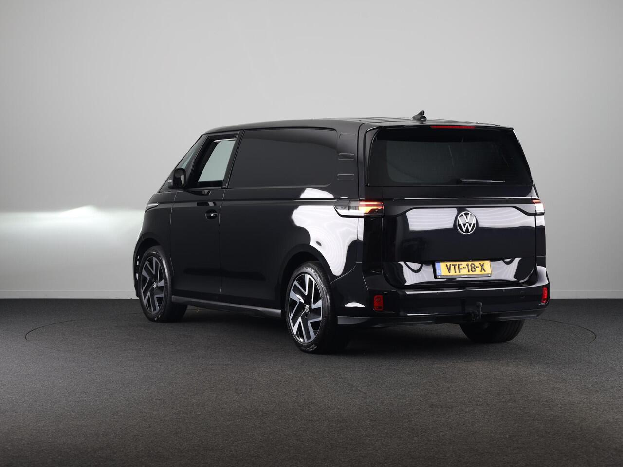 Volkswagen ID. Buzz Cargo 77 kWh 204PK | Navigatie | Trekhaak | Verwarmde voorruit |