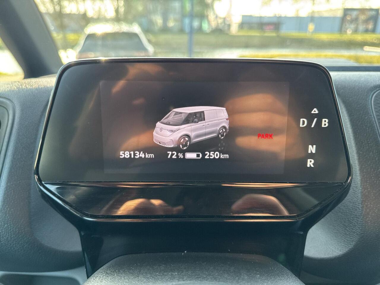 Volkswagen ID. Buzz Cargo 77 kWh | Trekhaak | Zeer compleet | L1 | 204 pk | SOH 97% |