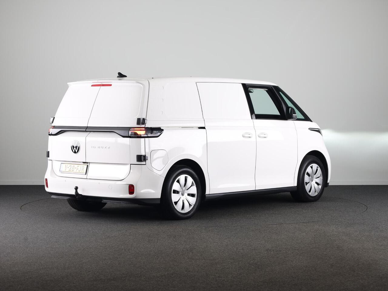 Volkswagen ID. Buzz Cargo 77 kWh 204 pk | Navigatie via App | Trekhaak (wegklapbaar) | Partkeersensoren | Achteruitrijcamera | Stoelverwarming |