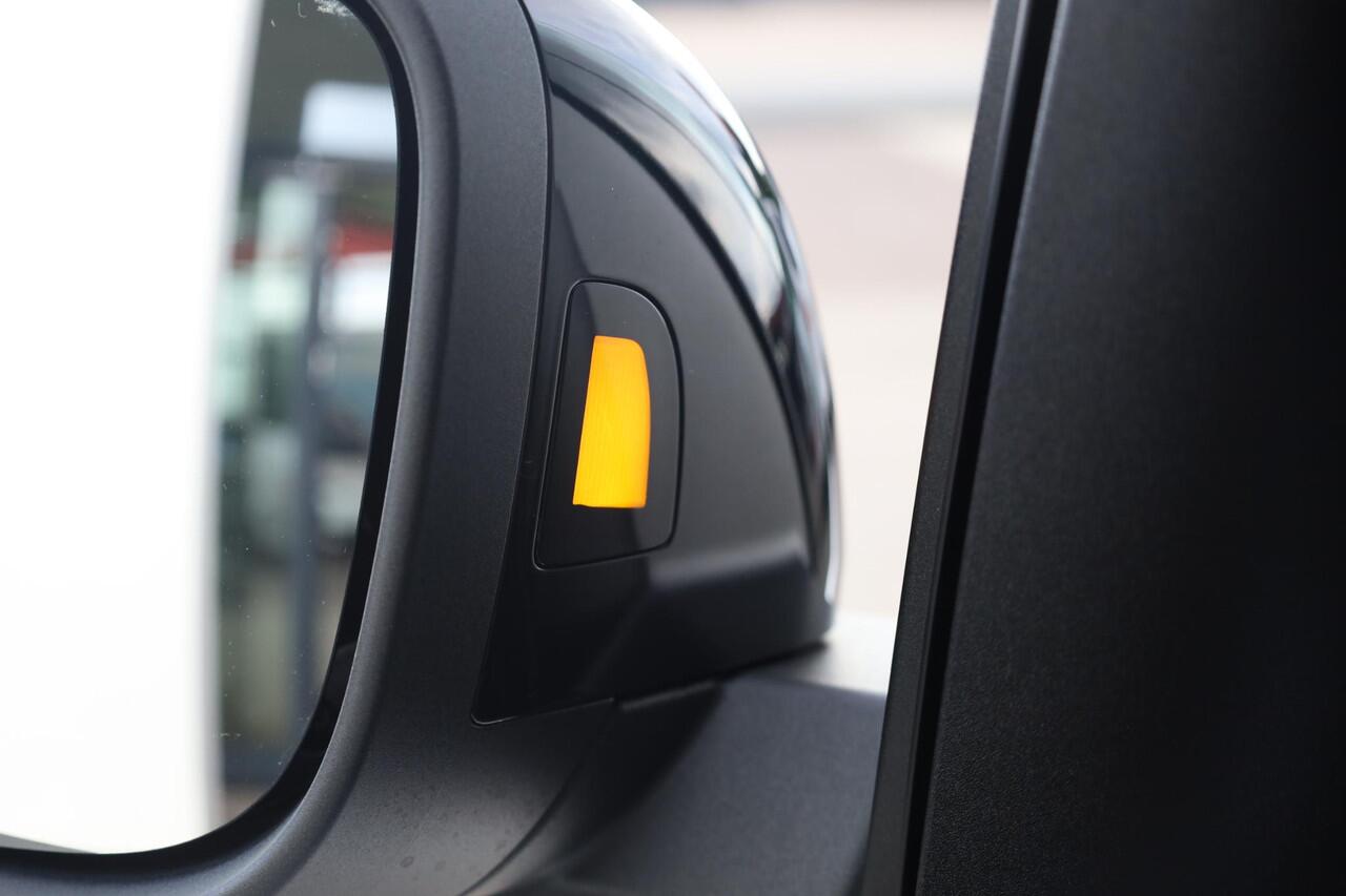 Volkswagen ID. Buzz Cargo Anniversary Edition 79 kWh 286PK / 210kW LED Matrix IQ.Light, achteruitrijcamera, verwarmbare voostoelen, Apple Carplay & Android Auto, trekhaak elektr. uitklapbaar, dynamische grootlichtassistent, schuifdeur rechts, adaptive cruise control met Stop & Go,