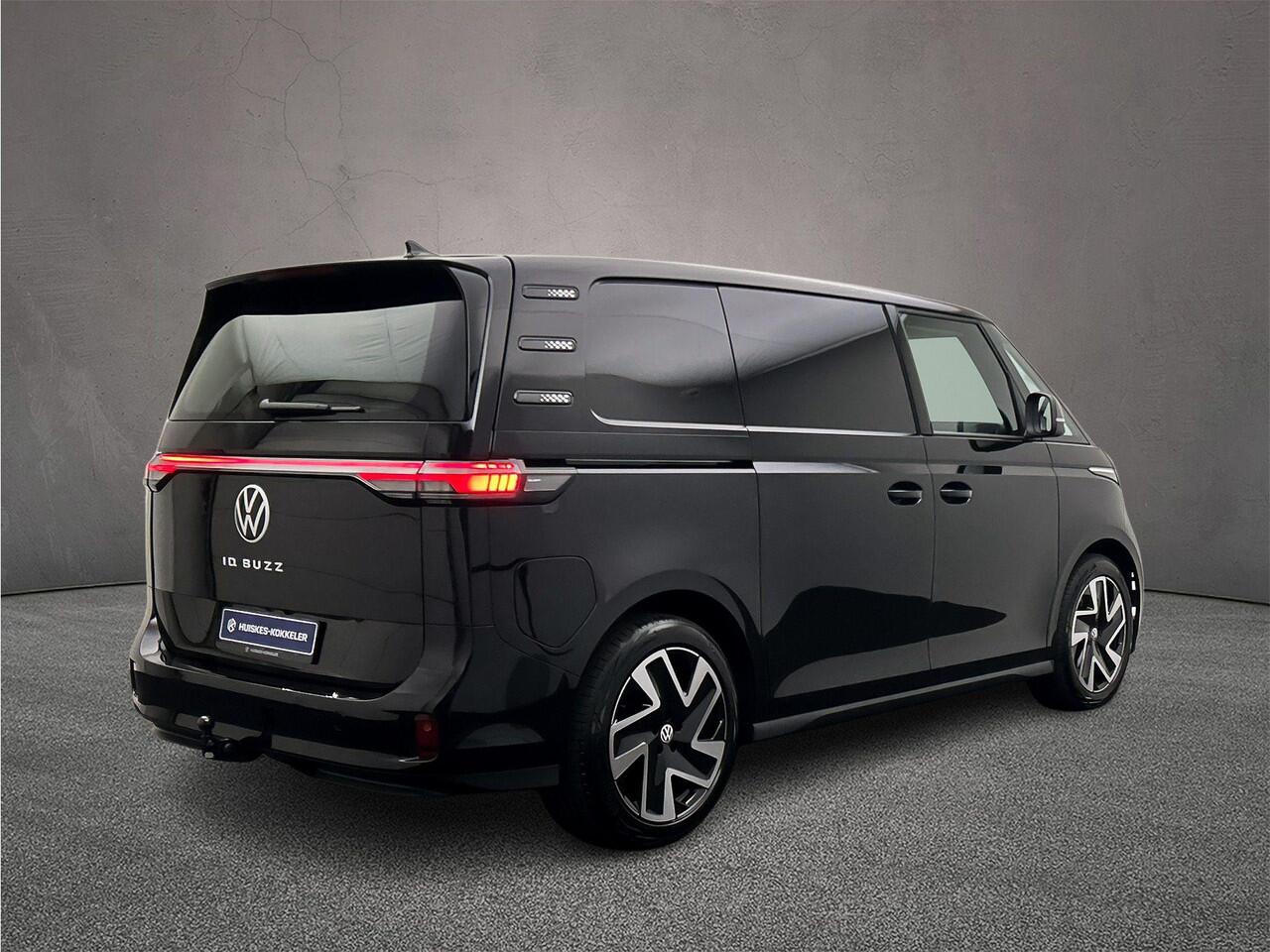 Volkswagen ID. Buzz Cargo Bulli Edition 340pk 79 kWh 4MOTION > netto prijs excl. BTW en kosten rijklaarmaken < | Trekhaak | ACC | Apple Carplay / Android Auto |