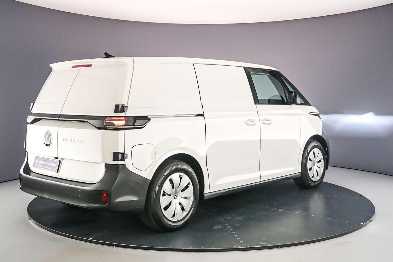 Volkswagen ID. Buzz Cargo Economy Business 59 kWh 170pk > Netto-ACTIE-Prijs; bij koop of leasen via HK / excl. kosten rijklaarmaken < | ACC | All-season banden | Achteruitrijcamera |
