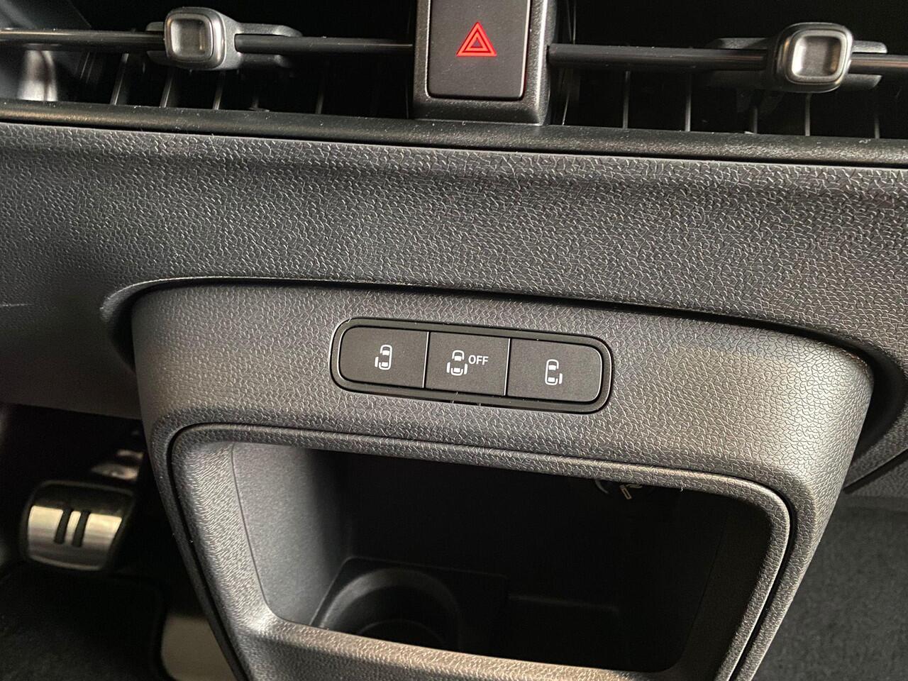 Volkswagen ID. Buzz Cargo Bedrijfswagens Anniversary Edition Elektromotor 4M 250kW (340 pk) | 4 Motion | Elektrische schuifdeur links en rechts | Open en close plus pakket | DAB+ | Achteruitrijcamera | Achterlichten LED |