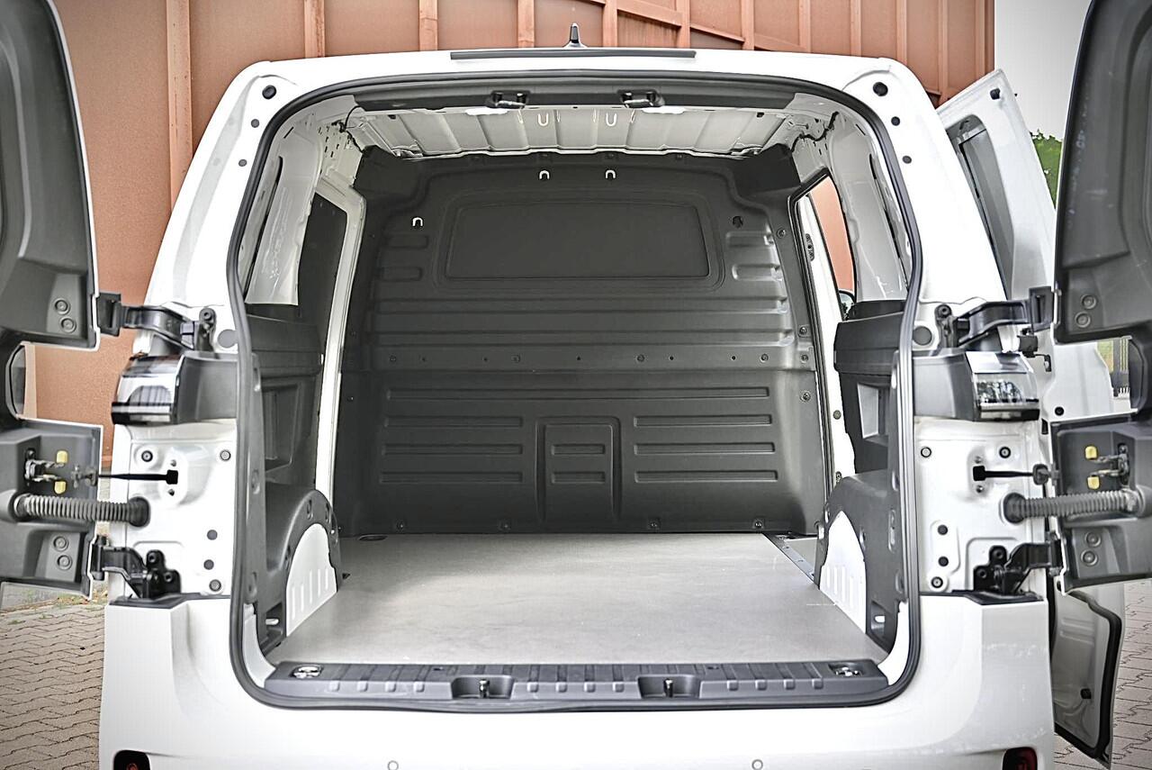 Volkswagen ID. Buzz Cargo 79 kWh 286 PK | Deuren | Cam | LED | Cruise | CarPlay | ¤ 475 P.M.