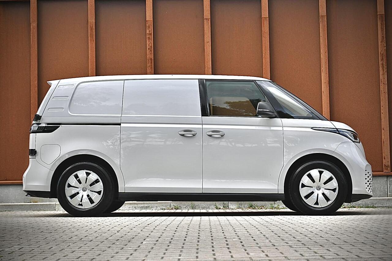 Volkswagen ID. Buzz Cargo 79 kWh 286 PK | Deuren | Cam | LED | Cruise | CarPlay | ¤ 475 P.M.