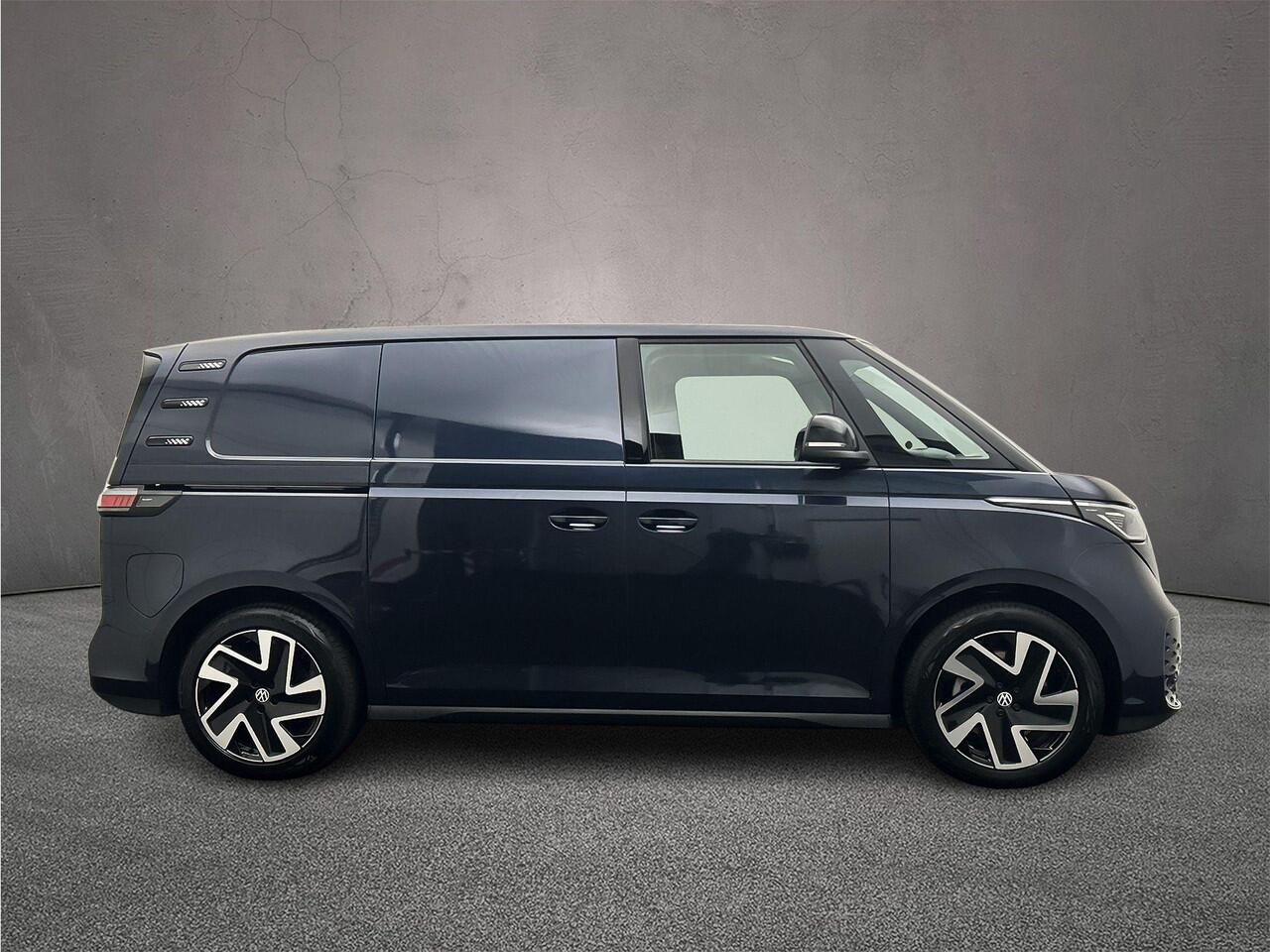 Volkswagen ID. Buzz Cargo Anniversary Edition 286pk 79 kWh > netto prijs excl. BTW en kosten rijklaarmaken < | Climatronic | Trekhaak | ACC |