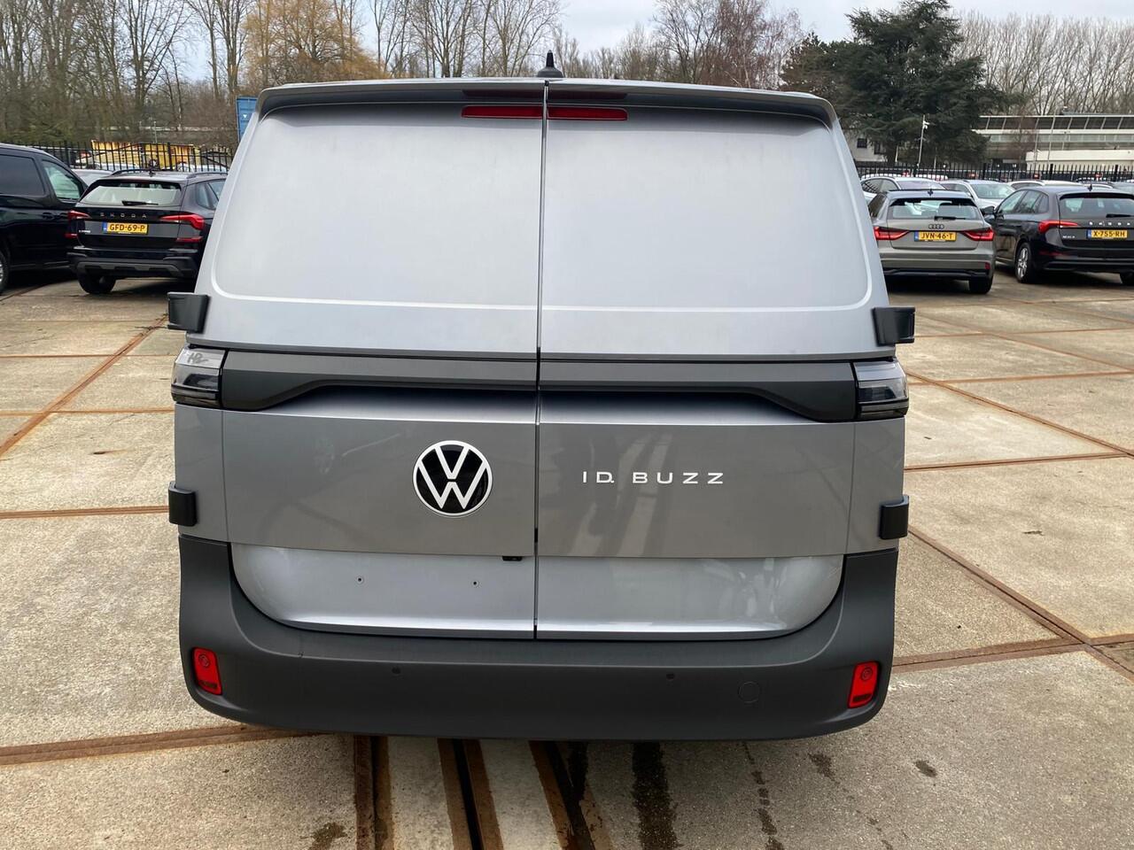 Volkswagen ID. Buzz Cargo Bedrijfswagens Economy Business 125 kW (170 pk) Elektromotor | Voorstoelen verwarmbaar | Bekleding, stof robuust | 360 graden camera | Trekhaak | Assistance pakket plus |
