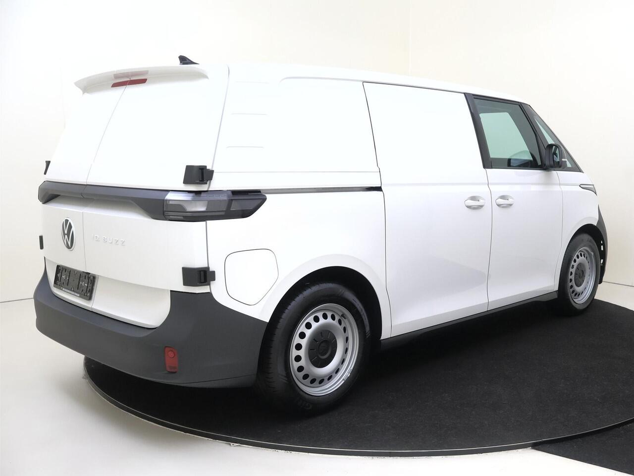 Volkswagen ID. Buzz Cargo Bedrijfswagens Economy Business 210 kW (286 pk) Elektromotor | Voorstoelen verwarmbaar | Bekleding, stof robuust | 360 graden camera | Trekhaak | Assistance pakket plus |