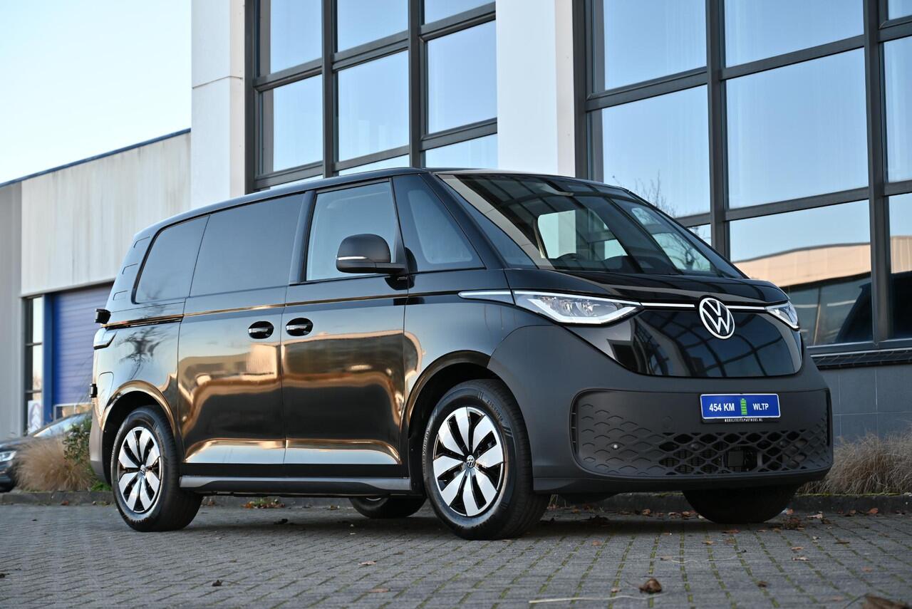 Volkswagen ID. Buzz Cargo 79 kWh 286 PK | Black Edition 79kWh 454km ¤479 P.M.