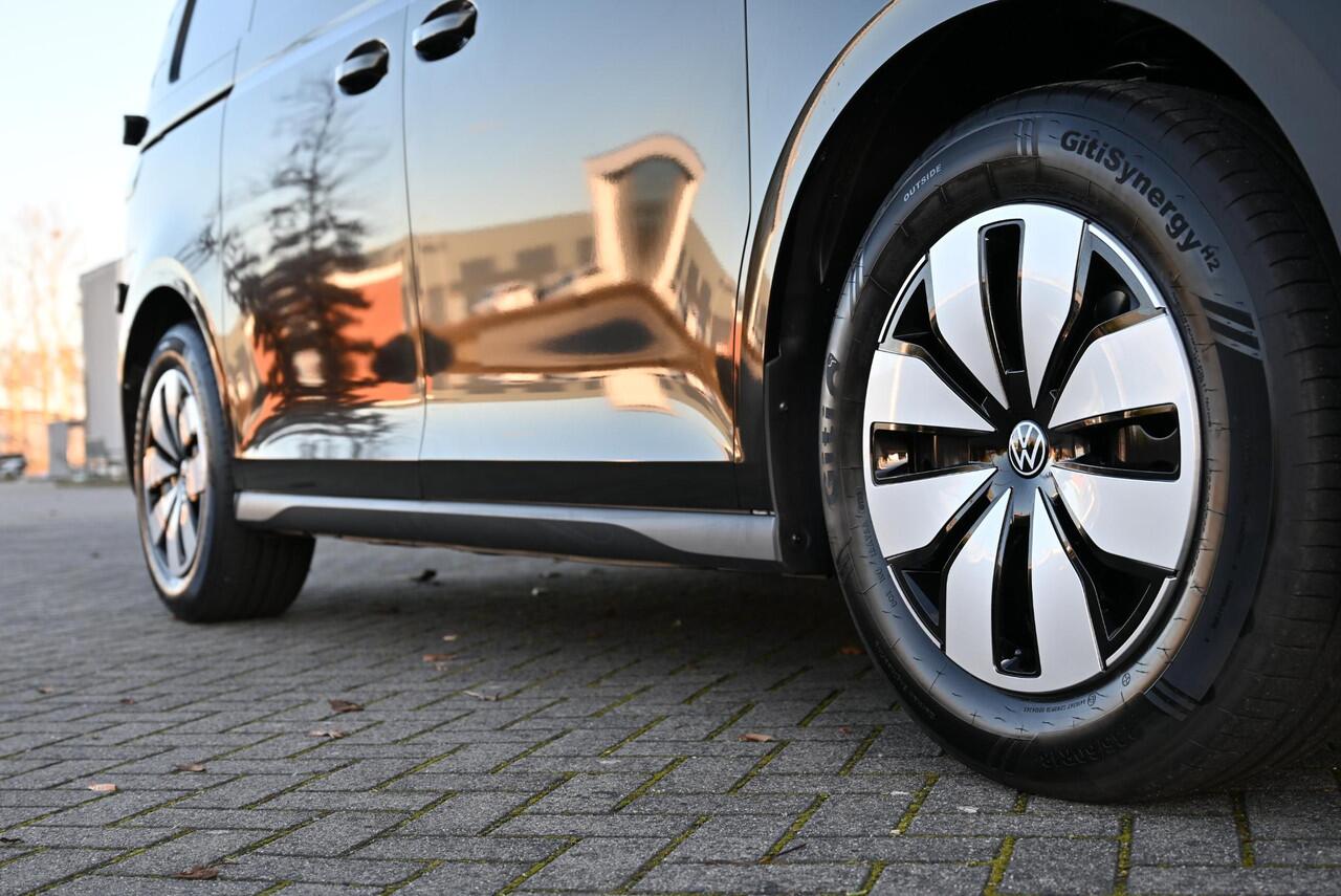 Volkswagen ID. Buzz Cargo 79 kWh 286 PK | Black Edition 79kWh 454km ¤479 P.M.