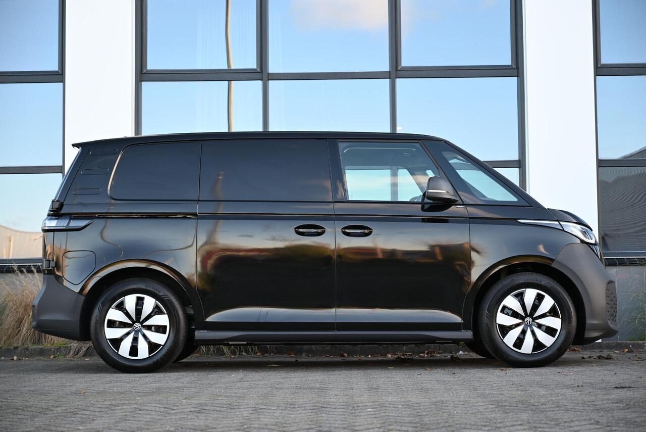 Volkswagen ID. Buzz Cargo 79 kWh 286 PK | Black Edition 79kWh 454km ¤479 P.M.