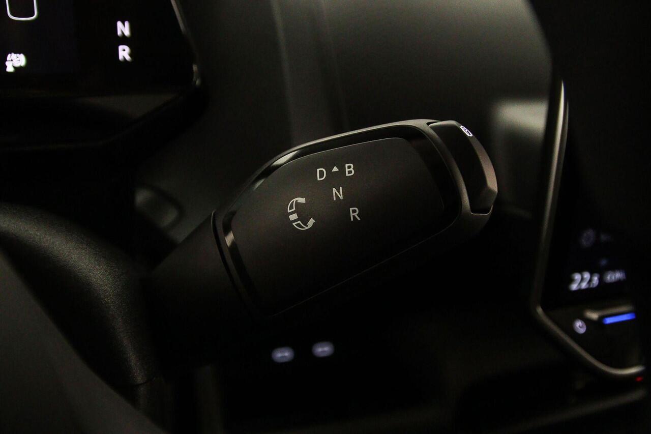 Volkswagen ID. Buzz Cargo Economy Business 79kWh 286pk > Netto-ACTIE-Prijs; bij koop of lease via HK / excl. kosten rijklaarmaken < | ACC | All-season banden | Achteruitrijcamera | Trekhaak