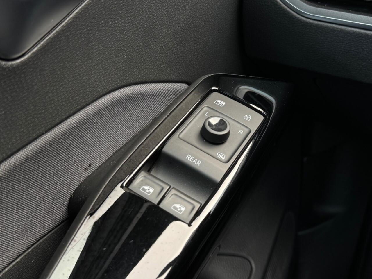 Volkswagen ID.3 LIFE 58 kWh - Navi - Apple/Android - camera - trekhaak