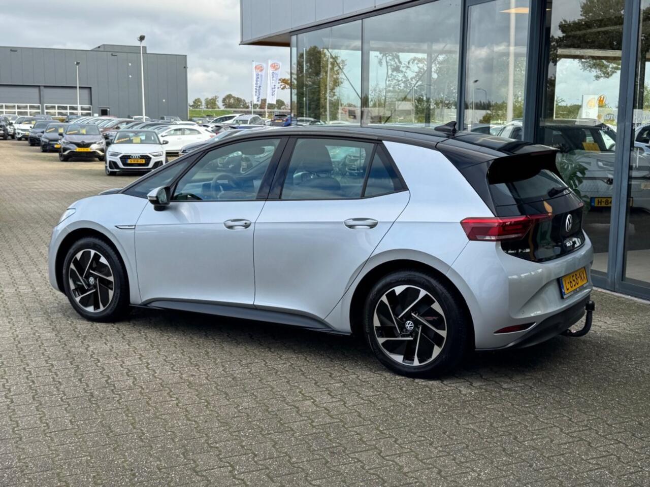 Volkswagen ID.3 LIFE 58 kWh - Navi - Apple/Android - camera - trekhaak