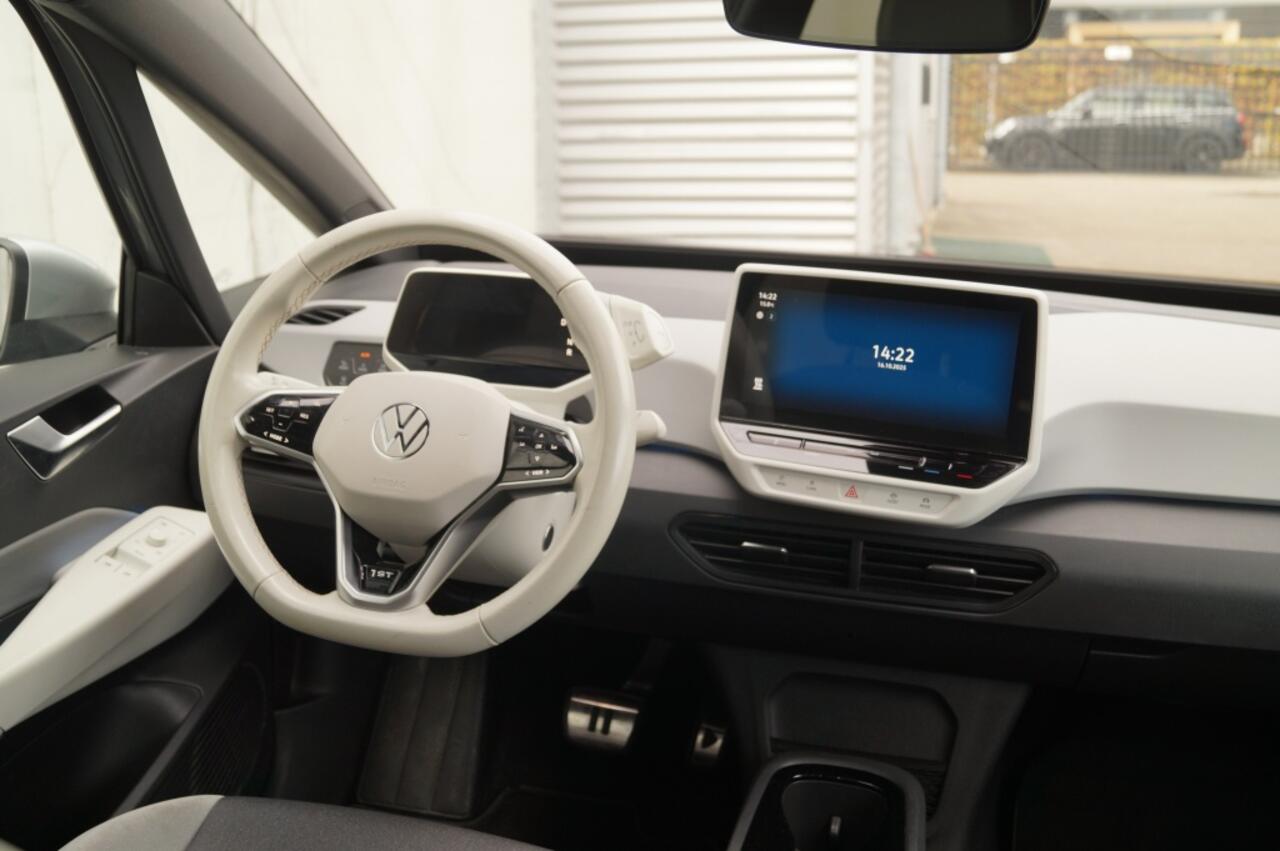 Volkswagen ID.3 First Plus 58kWh -NAVI-ECC-SOH91%-TREKHAAK-