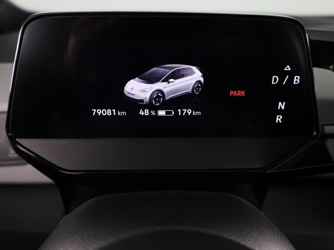 Volkswagen ID.3 First Max 58 kWh 204 PK | Navigatie | Camera | Parkeersensoren | Panoramisch dak | Bestuurderstoel met geheugen |