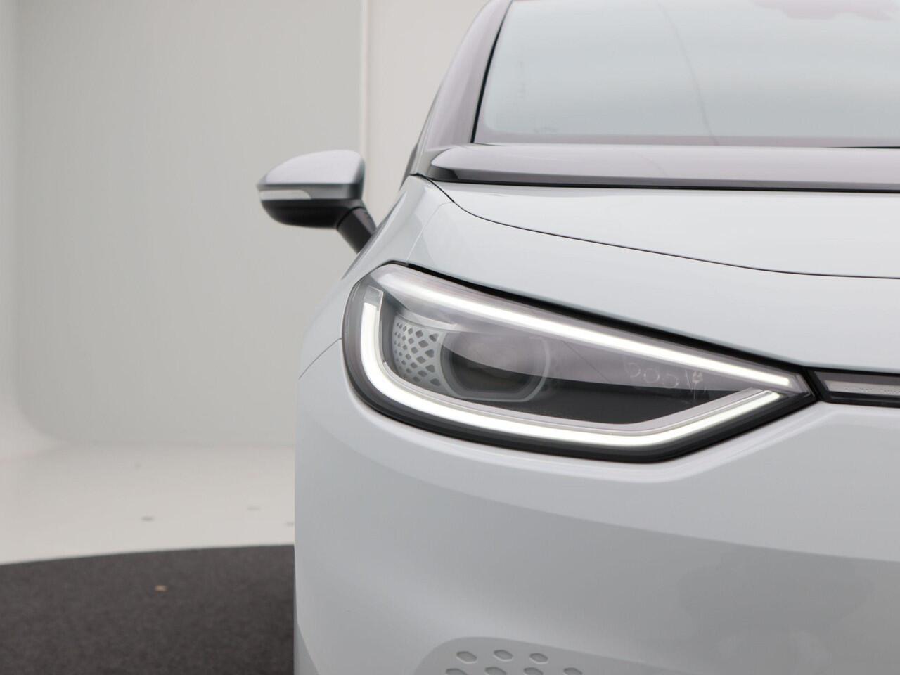 Volkswagen ID.3 First Plus 58 kWh 204 Pk Automaat | Cruise Control | Climate Control | Stoelverwarming | Camera | Carplay | 19 inch | 114.952 Km!!