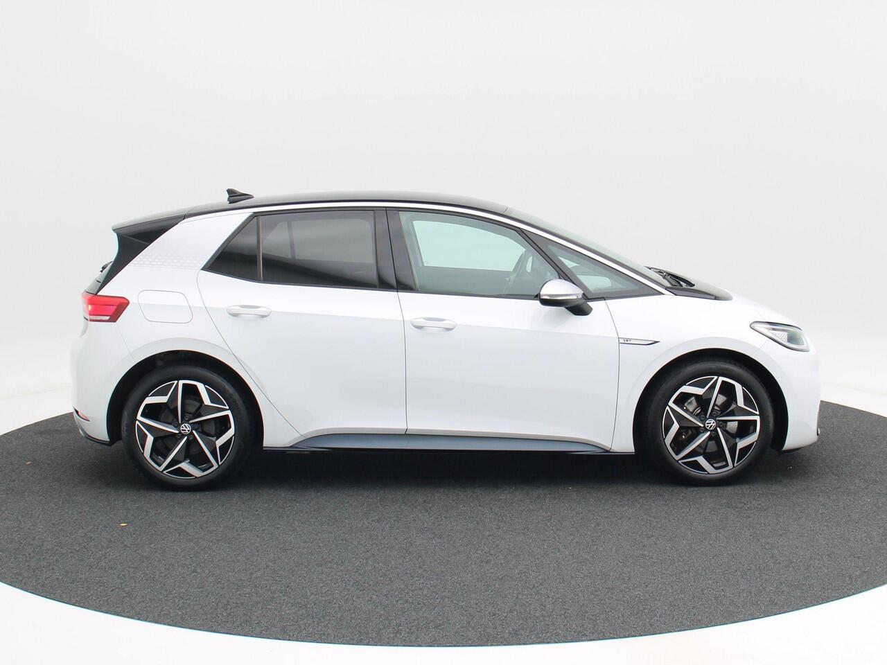 Volkswagen ID.3 First Plus 58 kWh 204 Pk Automaat | Cruise Control | Climate Control | Stoelverwarming | Camera | Carplay | 19 inch | 114.952 Km!!