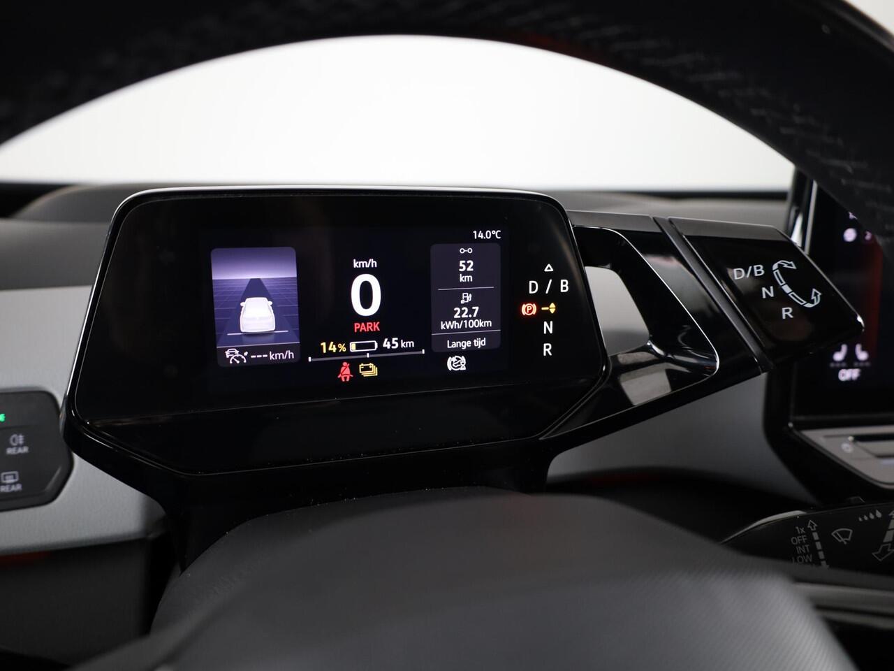 Volkswagen ID.3 First Max 58 kWh 204 pk | Navigatie | Panoramadak | Parkeersensoren | Achteruitrijcamera | Matrix LED koplampen | Stoelverwarming |