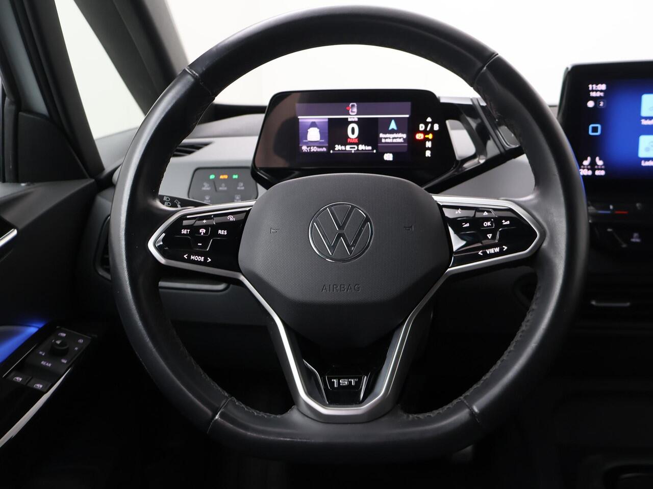 Volkswagen ID.3 First Plus 58 kWh | 204 PK | SoH 85% | Matrix LED | 19" LM velgen | Apple Carplay/Android Auto | Voorstoelen verwarmd |