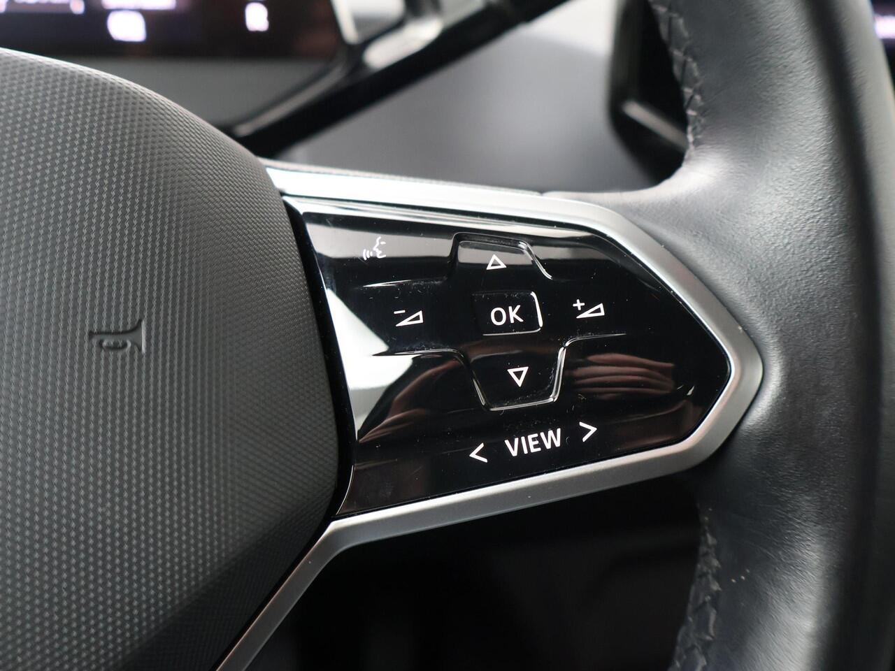 Volkswagen ID.3 Life 58 kWh | 204 PK | Climate control | Adaptive cruise control | Navigatiesysteem |