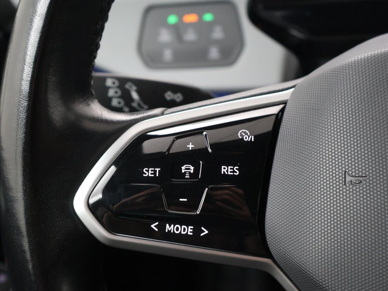 Volkswagen ID.3 First Plus 58 kWh | 204 PK | SoH 88% | Trekhaak | Lederen bekleding | Matrix LED koplampen | Adaptive cruise control |