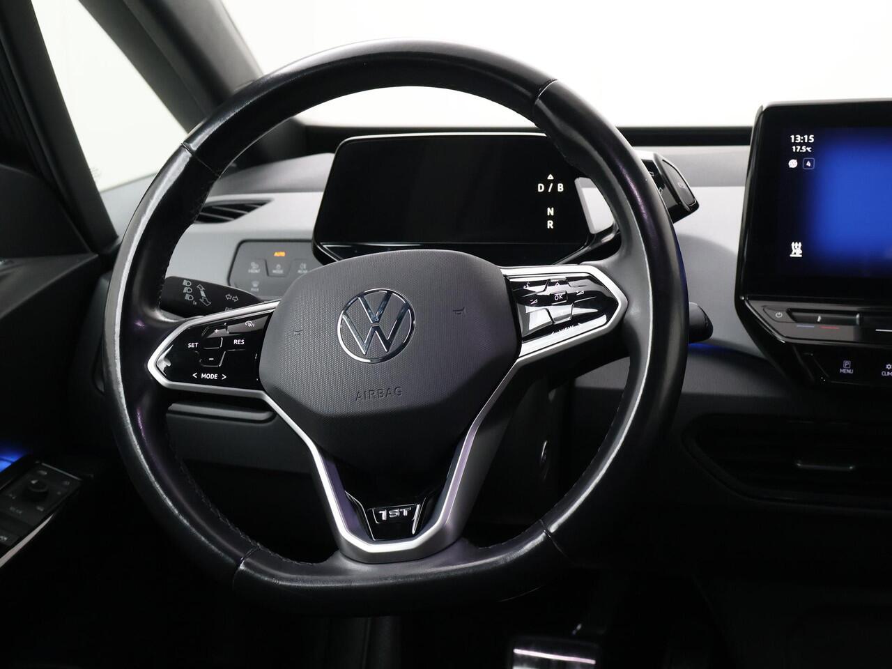 Volkswagen ID.3 First Plus 58 kWh | 204 PK | SoH 88% | Trekhaak | Lederen bekleding | Matrix LED koplampen | Adaptive cruise control |