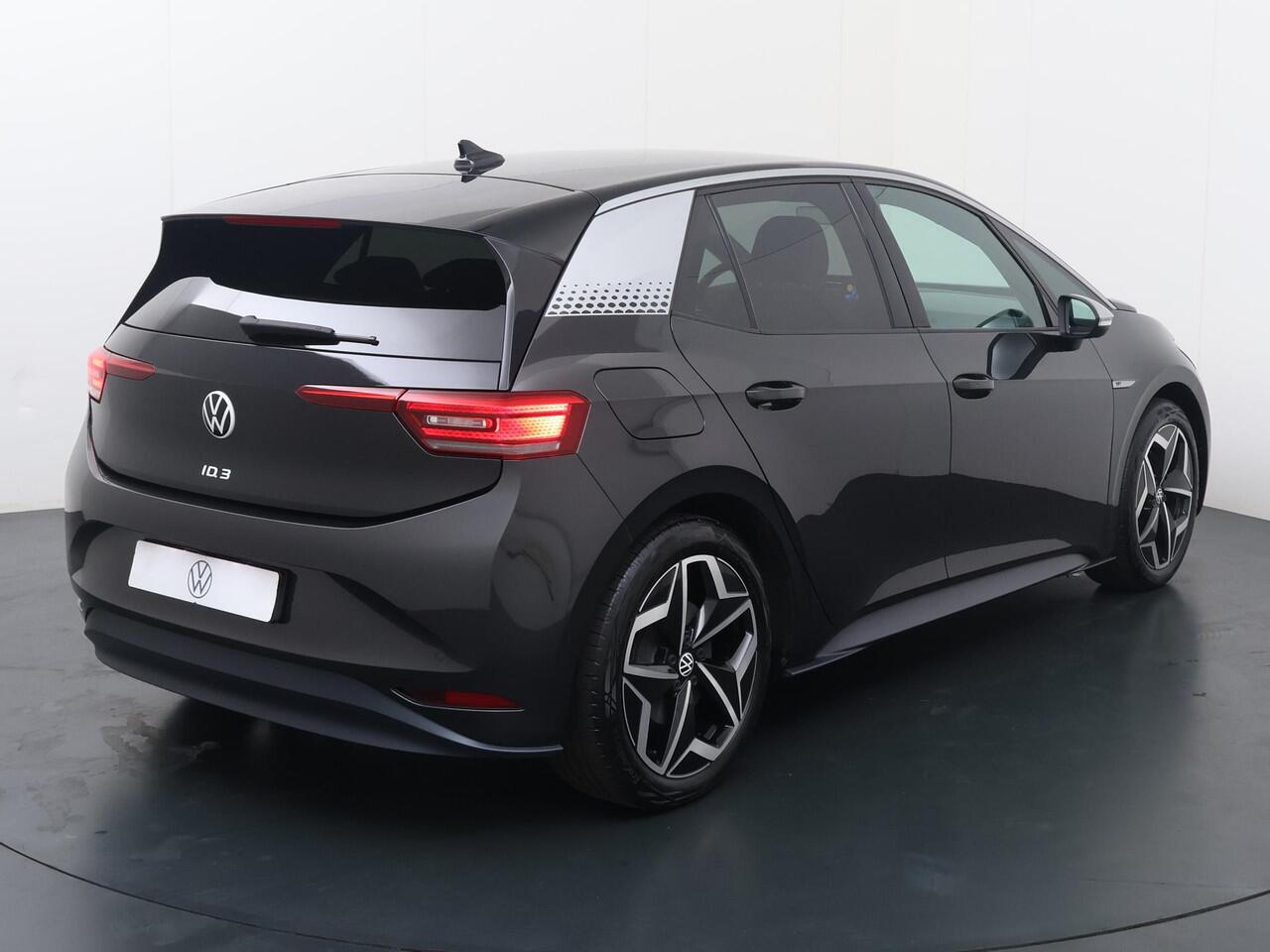 Volkswagen ID.3 First Plus 58 kWh | 204 PK | Climate control | Matrix LED koplampen | Apple Carplay/Android Auto | 19" LM velgen |