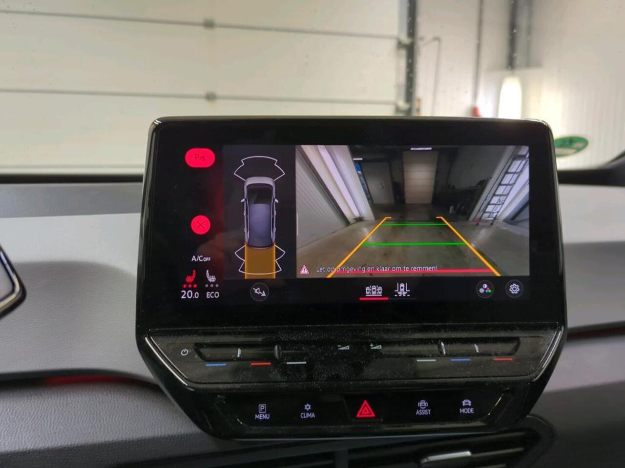 Volkswagen ID.3 First Plus 58 kWh Airco ECC Navi Carplay PDC VA+ Camera Adaptive Cruise Control 19" LM Velgen LED Matrix