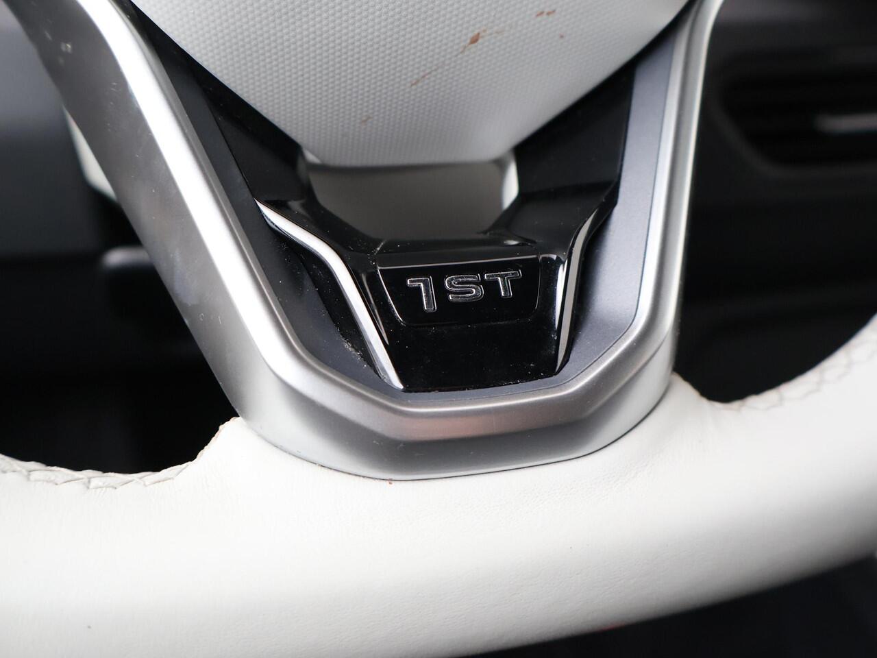 Volkswagen ID.3 First Plus 58 kWh | 204 PK | Automaat | SoH 91% | Stoelverwarming | Afneembare trekhaak | LED Matrix | 20'' LM velgen |