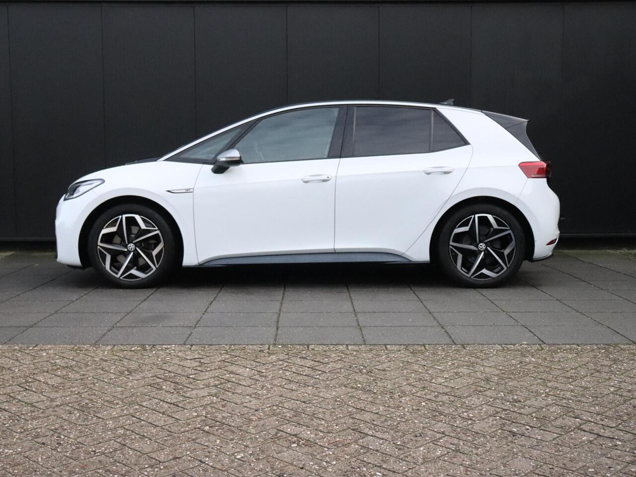 Volkswagen ID.3 First Plus 58 kWh | CAMERA | SOH 93,7% | CRUISE | NAVI | APPLE CARPLAY | STOEL/STUURVERW. |