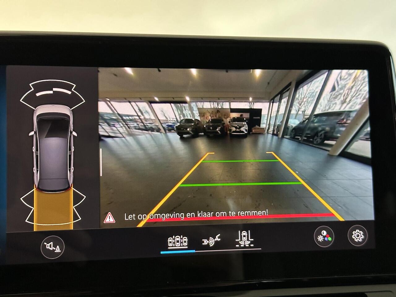 Volkswagen ID.3 First Plus 58 kWh SOH 94 % | NAVIGATIE | ACHTERUITRIJCAMERA | PARKEERSENSOREN VOOR-/ACHTER | APPLE CARPLAY/ANDROID AUTO