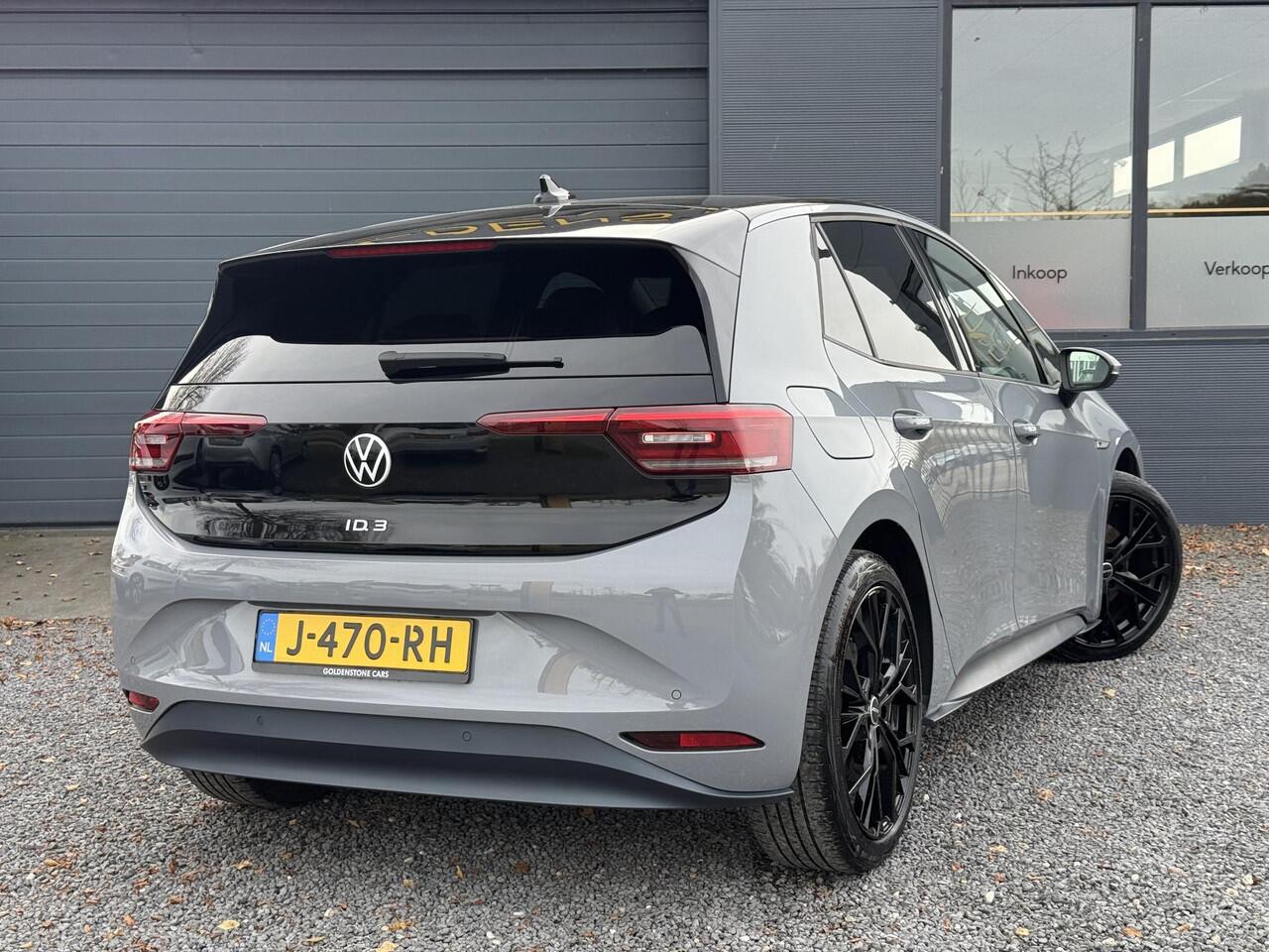 Volkswagen ID.3 First Plus 58 kWh Navi,Camera,Pdc V+A,Stoelverwarming,Lm velgen,N.A.P,Apk tot 11-2026