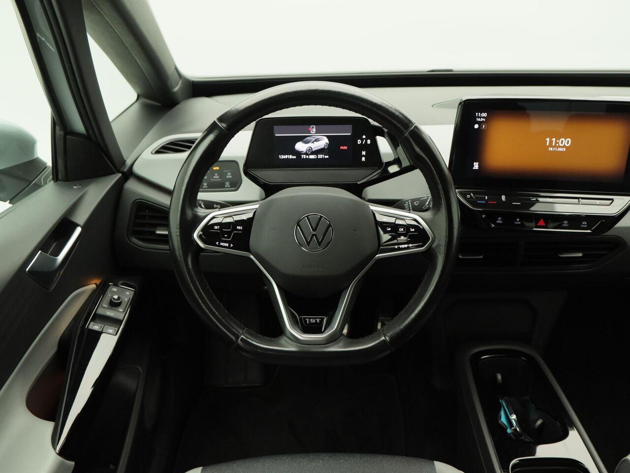 Volkswagen ID.3 First Plus 58 kWh 204 Pk Automaat | Adaptive Cruise | Climate Control | Stoelverwarming | Navigatie | Camera | Carplay | 19 inch | 124.915 Km!!