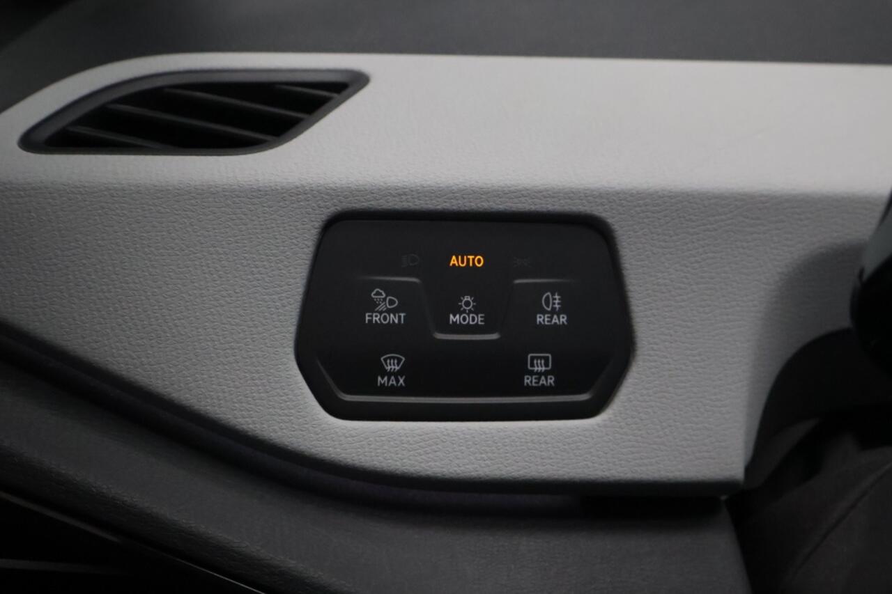 Volkswagen ID.3 First Plus 58 kWh | Matrix | Navigatie | Camera
