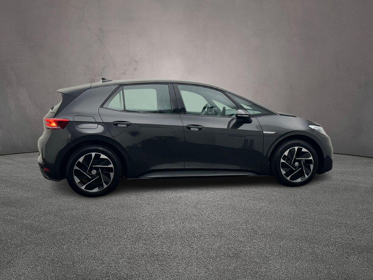 Volkswagen ID.3 Pro 204pk Automaat Warmtepomp, Adaptive cruise control, Navigatie, Stuurwiel verwarmd, Parkeersensoren, Stoelverwarming, LED koplampen, App connect