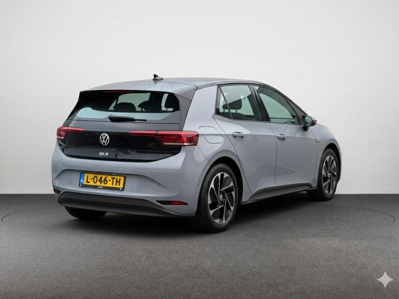 Volkswagen ID.3 Life 58 kWh 93% SOH | 204PK | Parkeersensoren voor + achter | Sfeerverlichting | Navigatie | Stoelverwarming
